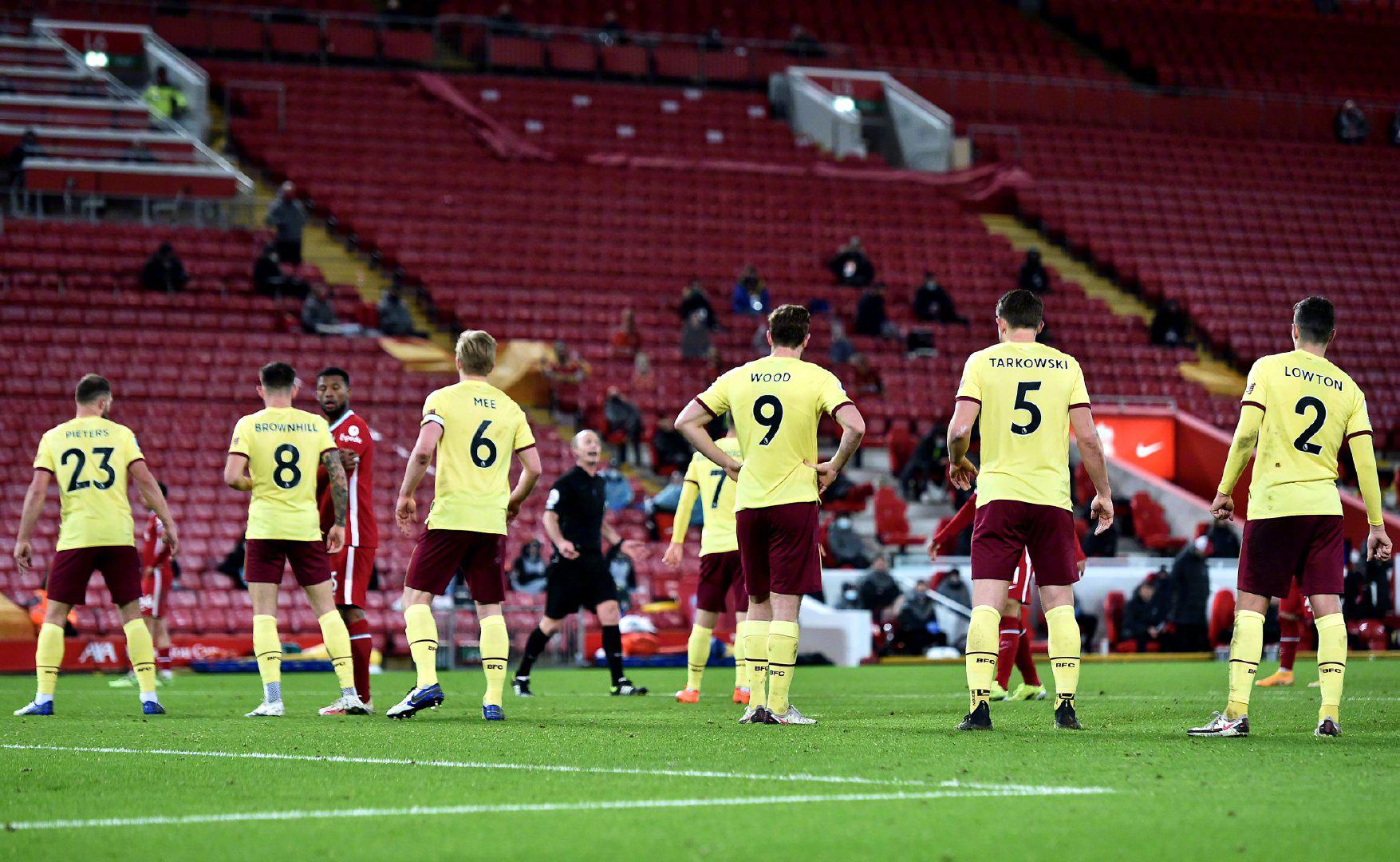 效力於巴塞 效力於巴塞